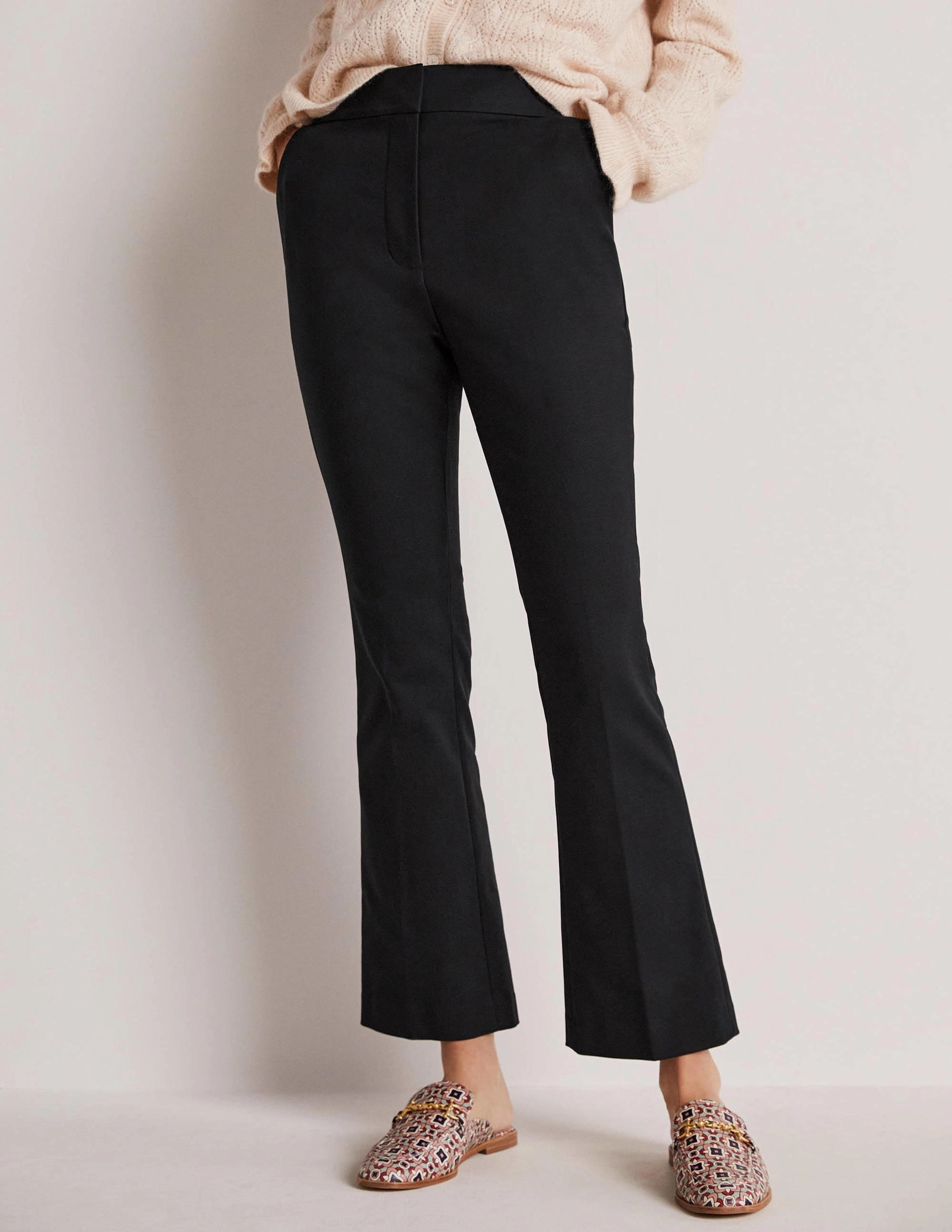 Cropped Flare Pants-Black