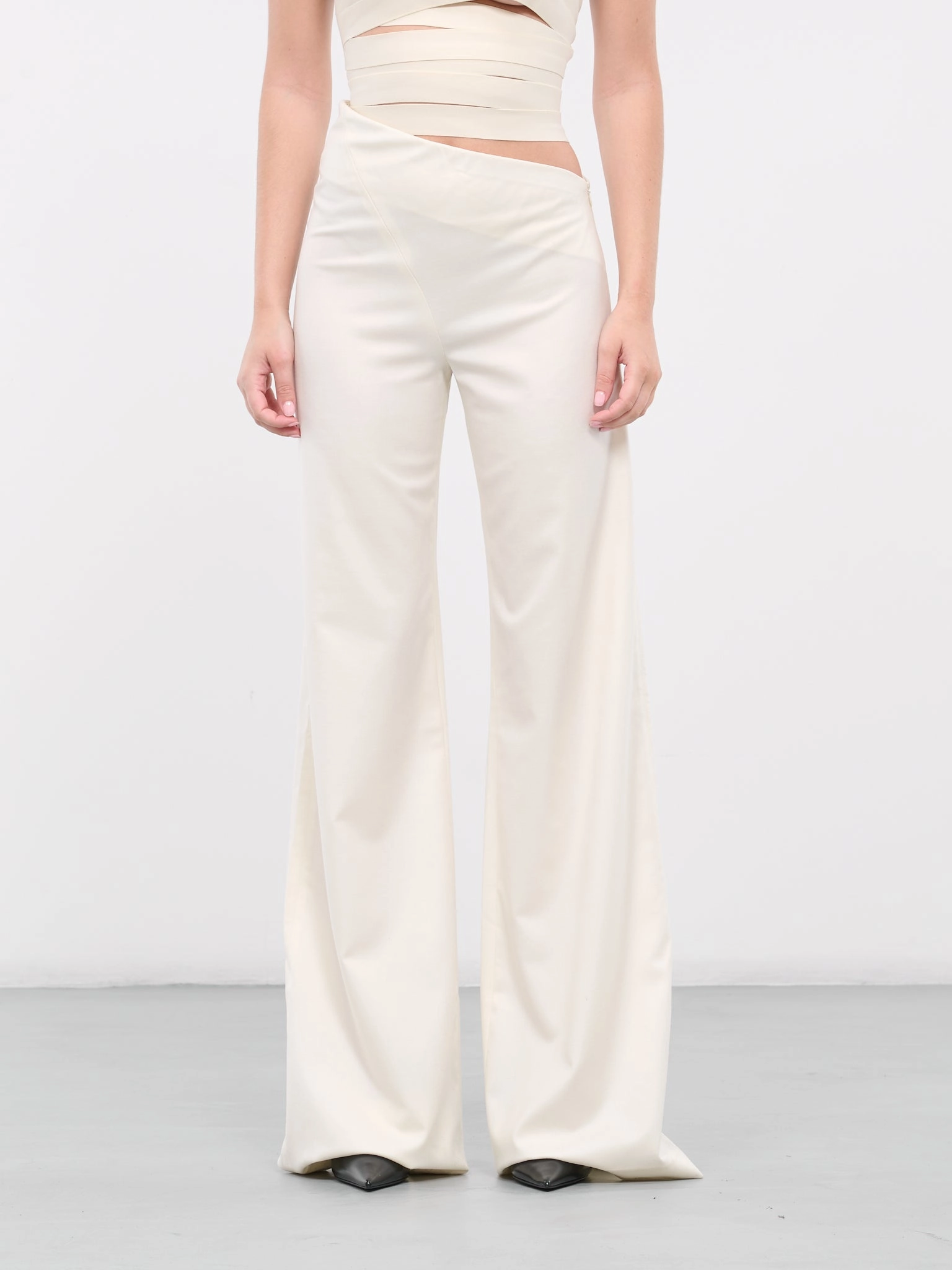Diagonal Trousers (TR-W02-WHITE)
