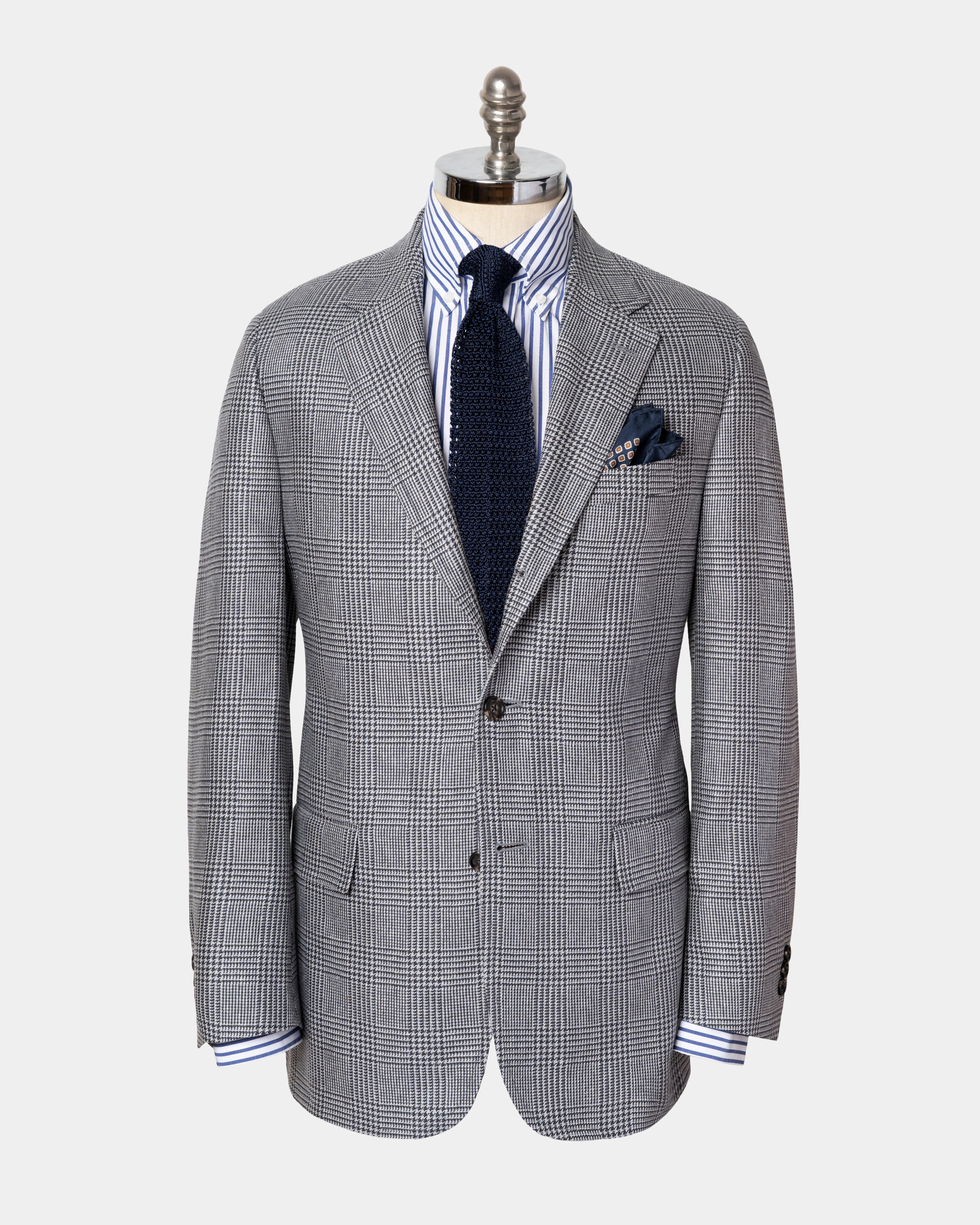 GREY PLAID SPORT COAT