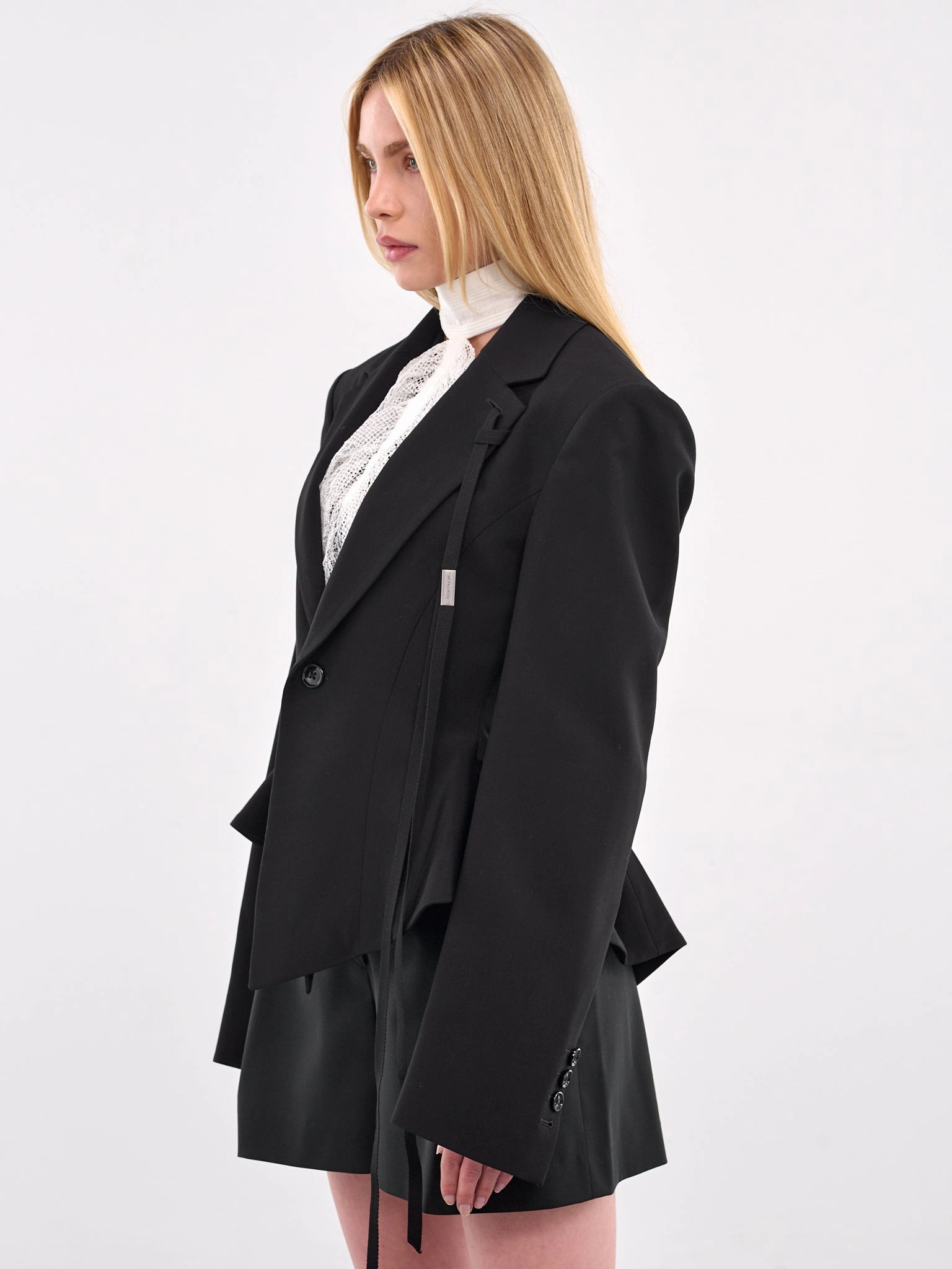 Lila Single-Breasted Blazer (B0012782-FA558-BLACK)