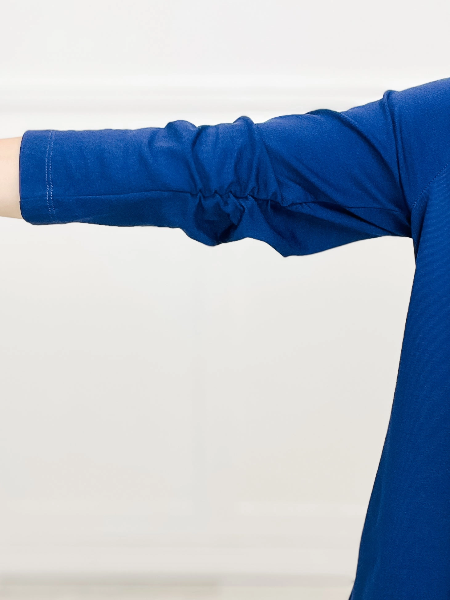 Magic 3/4 Length Ruching Sleeve Blazer in Navy