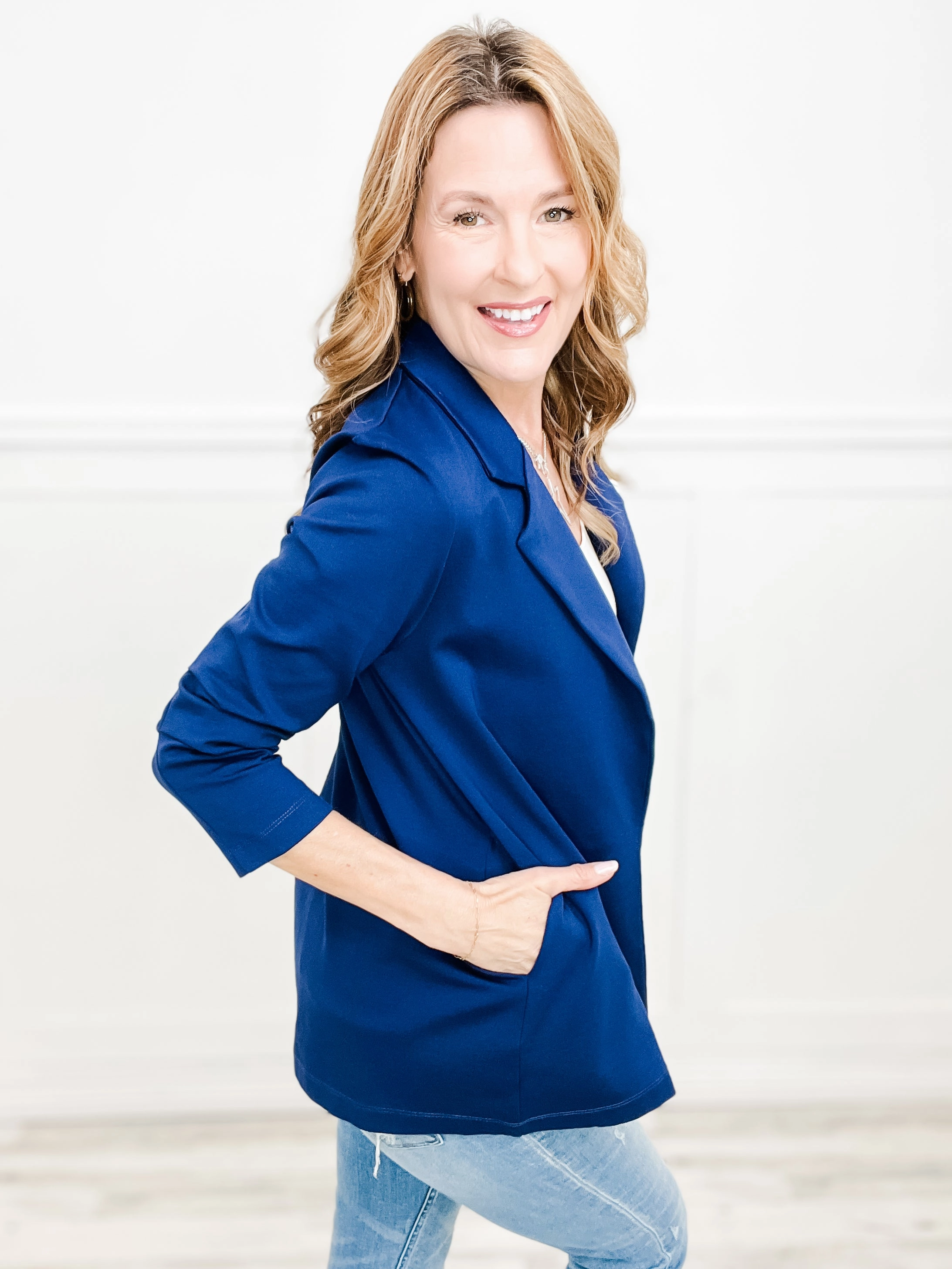 Magic 3/4 Length Ruching Sleeve Blazer in Navy