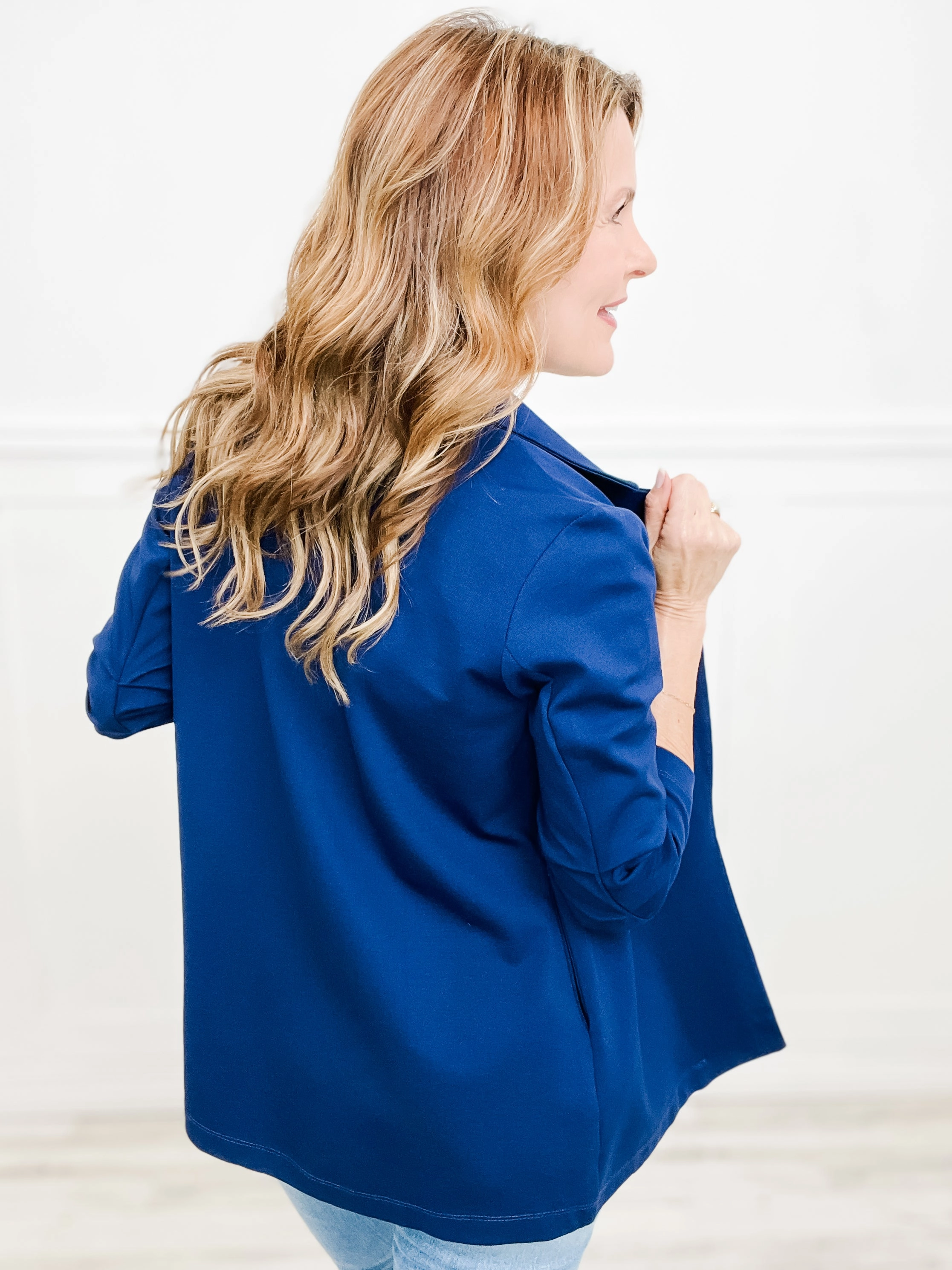Magic 3/4 Length Ruching Sleeve Blazer in Navy