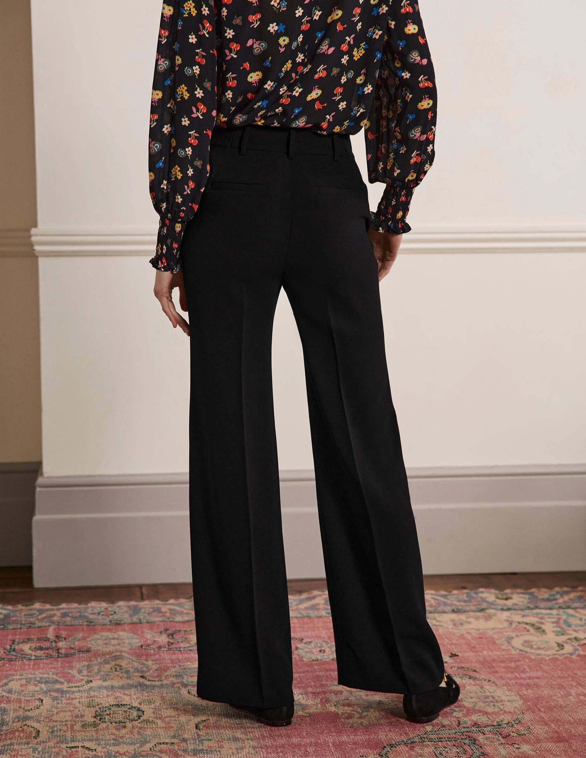 Relaxed Bootcut Pants-Black