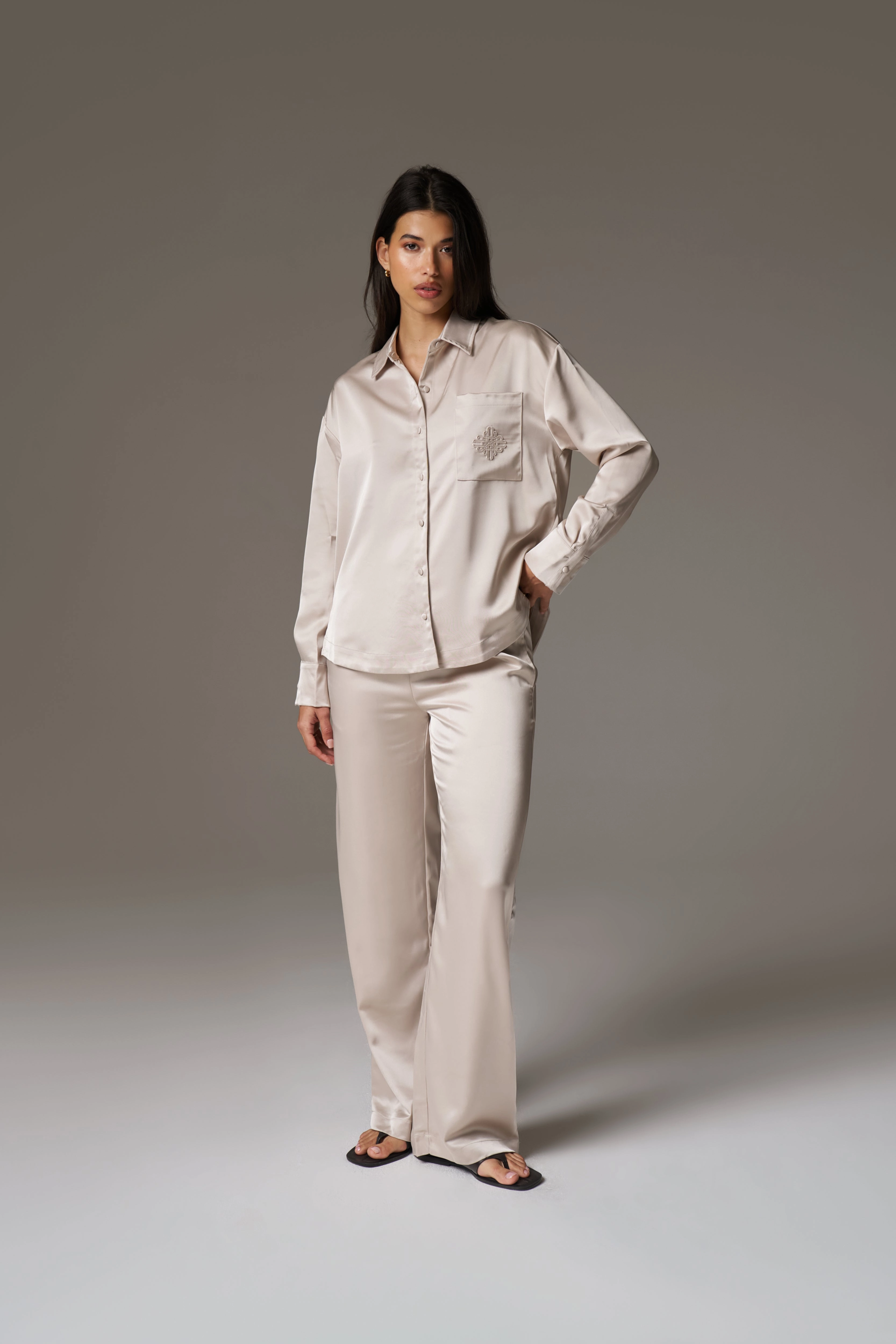 SATIN EMBLEM TROUSERS - BEIGE